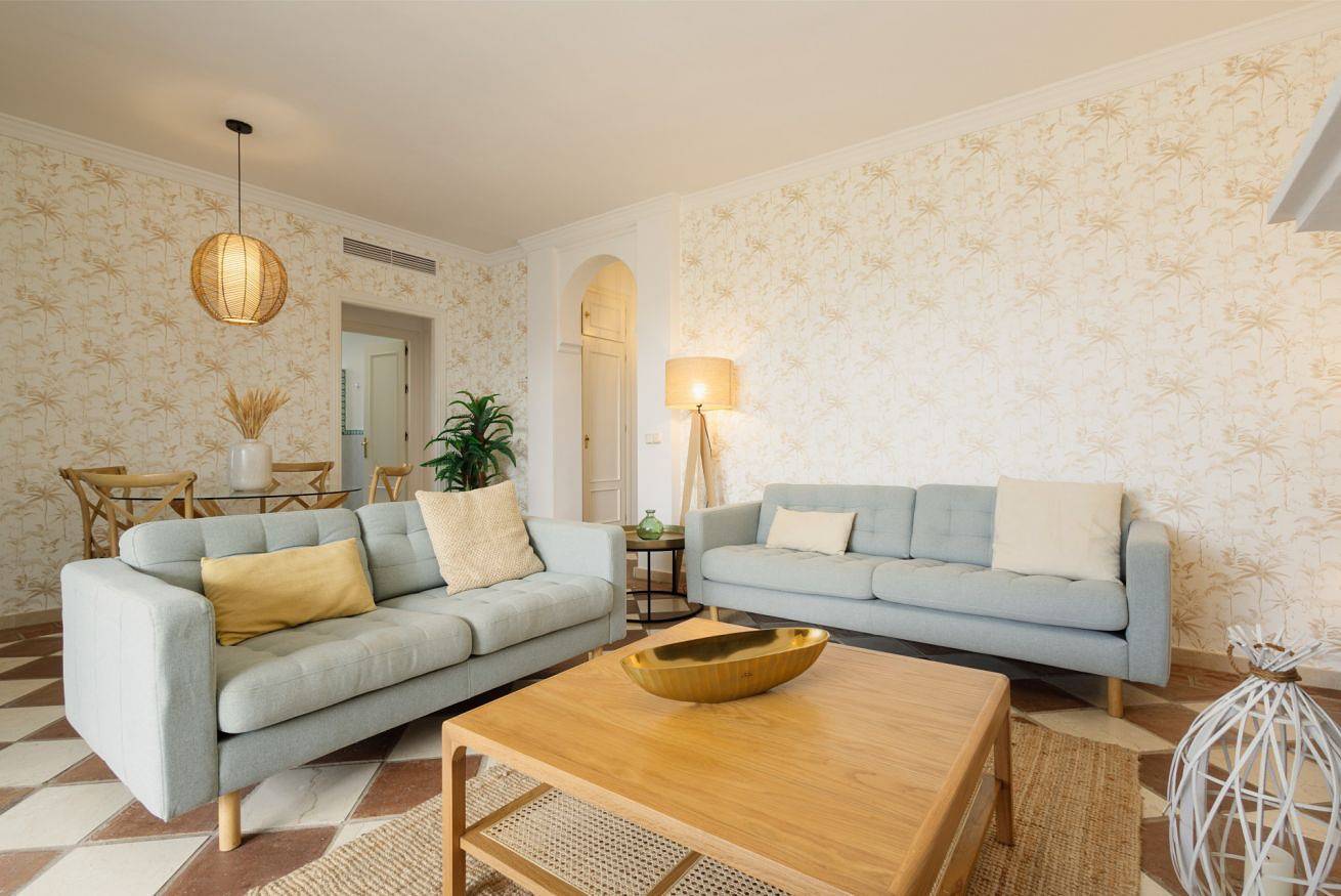 Entire apartment, Beachfront apartment with private terrace in Casares Costa, Estepona in Playa de Sabinillas, Casares