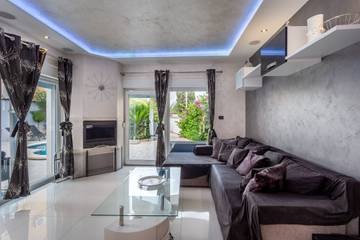 Villa voor 8 Personen in Stinjan, Pula, Afbeelding 3