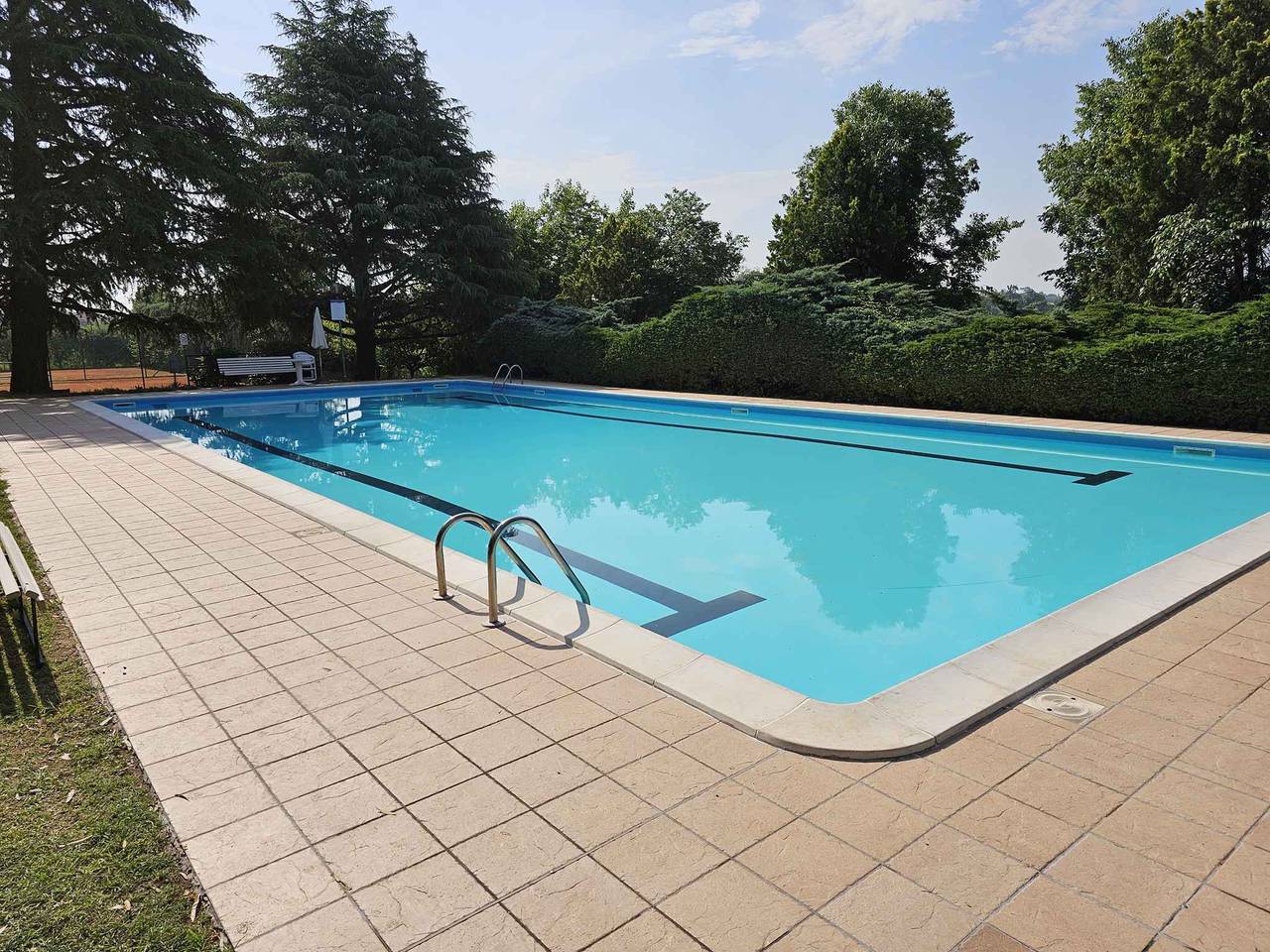Appartamento intero, Appartamento con aria condizionata, piscina, tennis  in Lazise, Prealpi Gardesane
