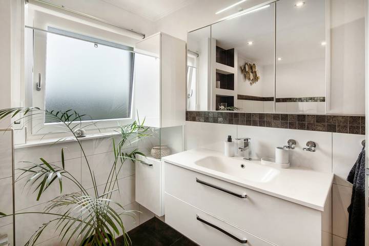 Hel lejlighed, Apartment 'Wohnung Zum Naturblick Plettenberg' with Mountain View, Balcony and Wi-Fi in Plettenberg, Märkischer Kreis