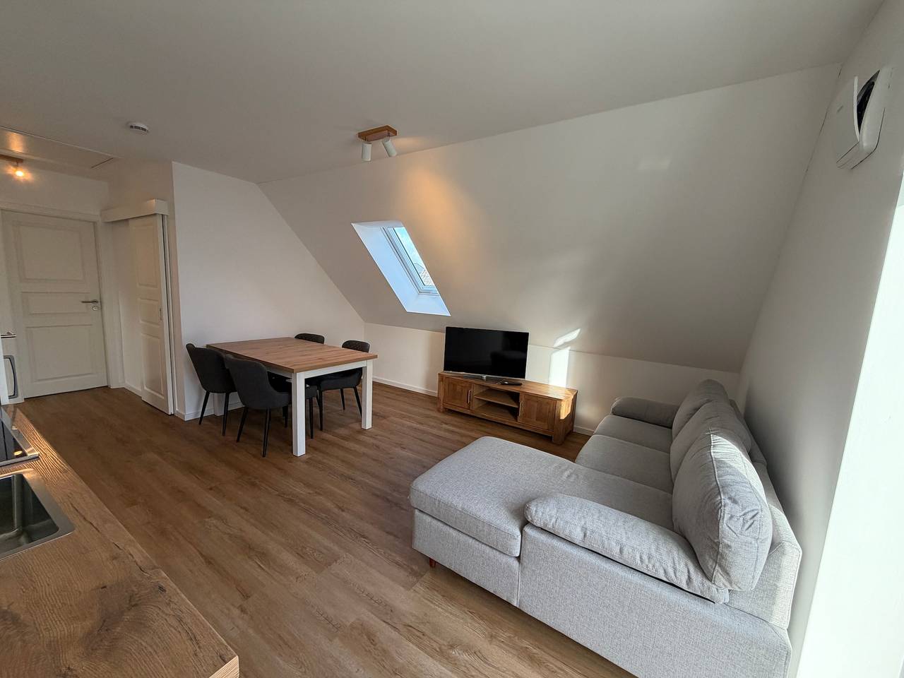 Hel leilighet, Apartment “Königswill” with Balcony and Wi-Fi in Schleswig, Schleswig & Surroundings