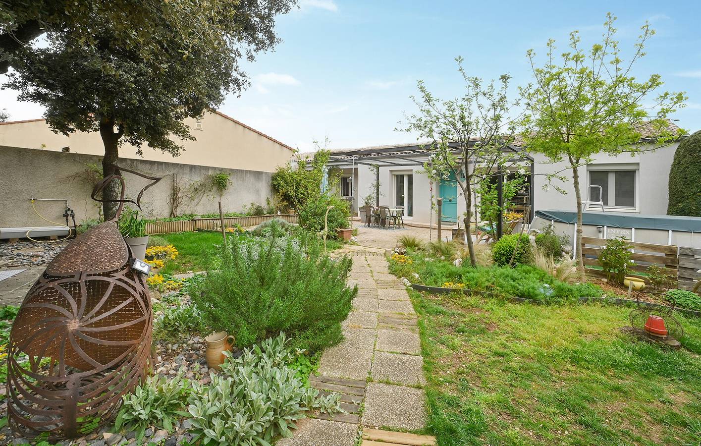 Sonniger Rückzugsort mit Pool und WiFi, 1 km von Sérignan-du-Comtat entfernt in Sérignan-du-Comtat, Vaucluse