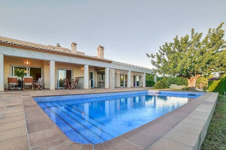 Villa für 10 Personen, mit Whirlpool und Garten in Calpe