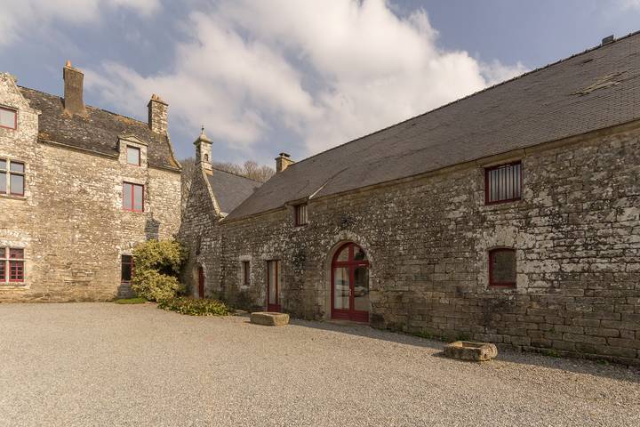 Gîte pour 10 personnes, avec jardin, animaux acceptés à Limerzel - 3