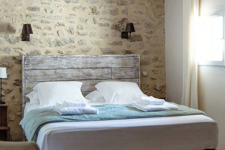 Location de vacances pour 4 personnes, avec piscine et jardin à Mas-Blanc-des-Alpilles - 2