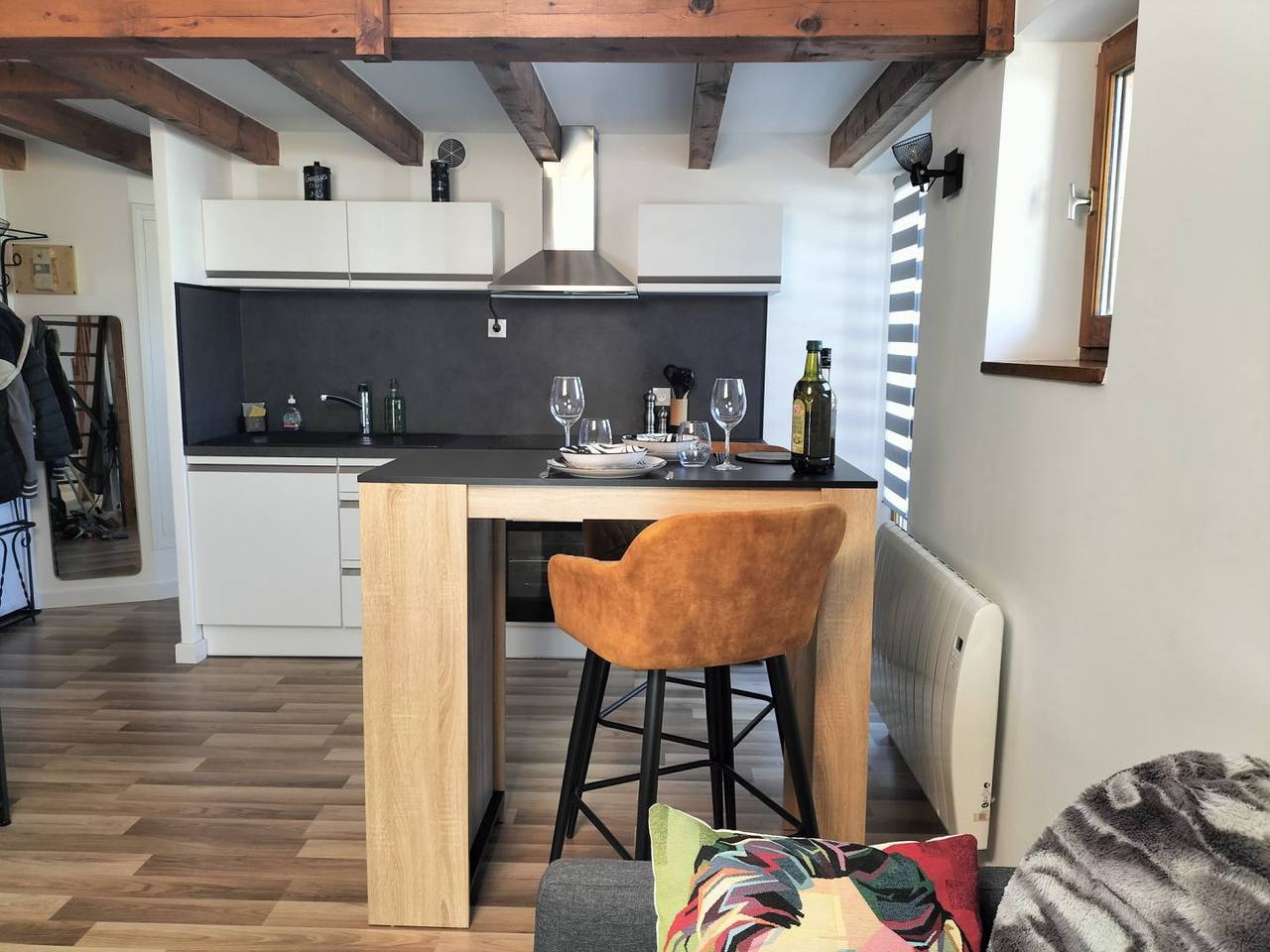 Appartement entier, Coquet T1 bis, parking privé, proche vieille ville in Annecy, Annecy (commune)