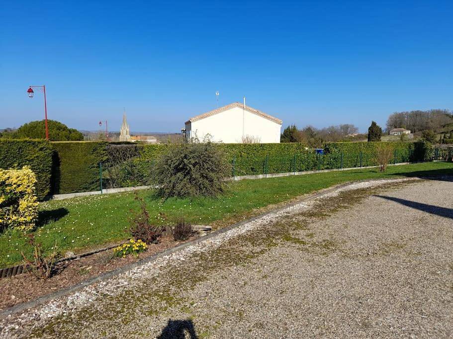 Four-Bedroom House in Bourgougnague, Région de Marmande
