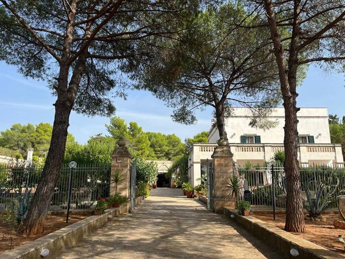 Location de vacances pour 2 personnes, avec Terrasse et Jardin ainsi que Bassin pour enfant et Piscine à Sava