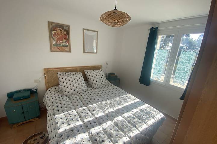 Location de vacances pour 2 personnes, avec terrasse, animaux acceptés à La Bastidonne - 2