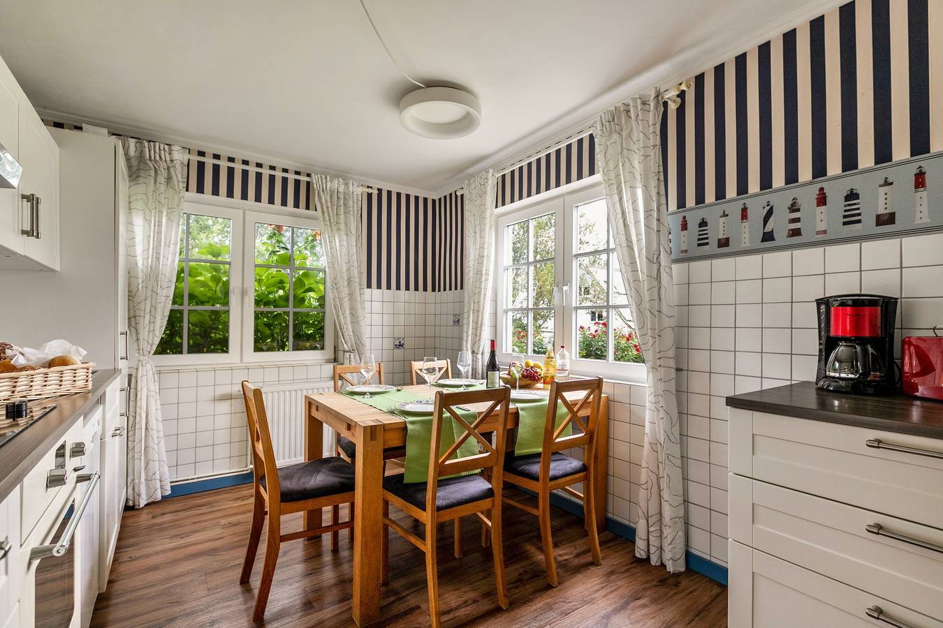 Holiday Home 'Austernfischer Haus Sonnenschein' with Shared Terrace, Private Garden and Wi-Fi in Pellworm, North Sea of Schleswig-Holstein