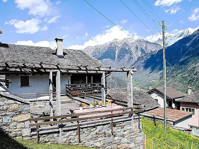 Huis 6 Personen in Acquarossa, Lepontine Alps