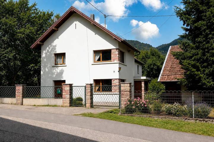 Location de vacances pour 10 personnes, avec jardin à Mittlach