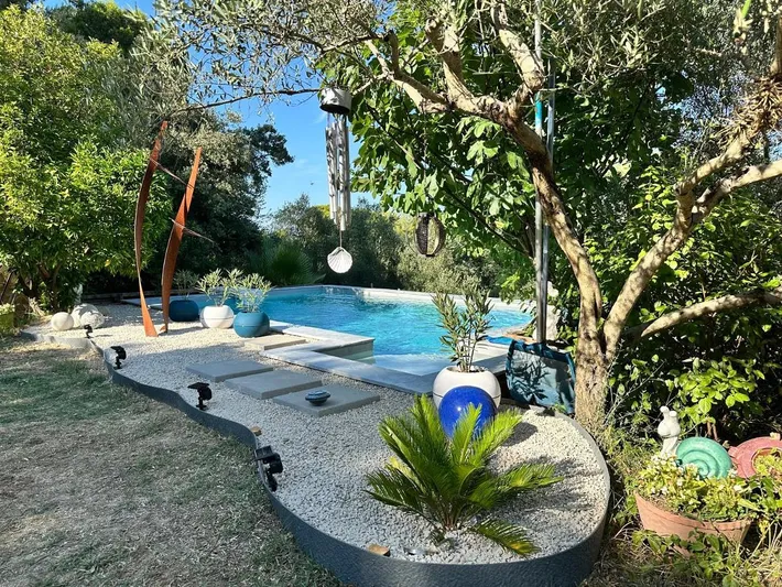 Alojamiento y desayuno para 2 personas, con jardín y piscina - 1