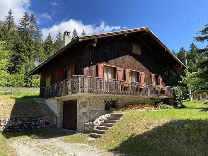 Ferienhaus für 6 Personen, mit Ausblick und Garten sowie Balkon
