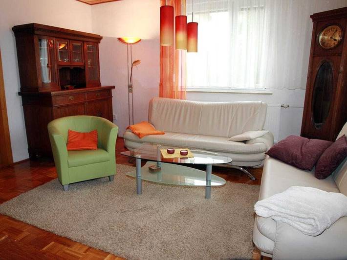Ferienwohnung mit 1 Schlafzimmer in Nahetal-Waldau, Hildburghausen und Umgebung