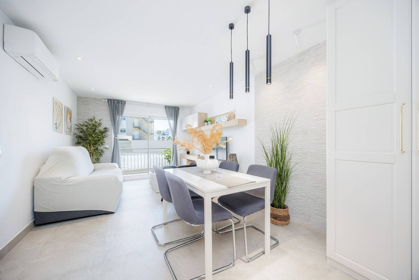 Ganze Wohnung, Ferienwohnung 'Apartamento Lliteras' mit Meerblick, Wi-Fi und Klimaanlage in Cala Millor, Son Servera