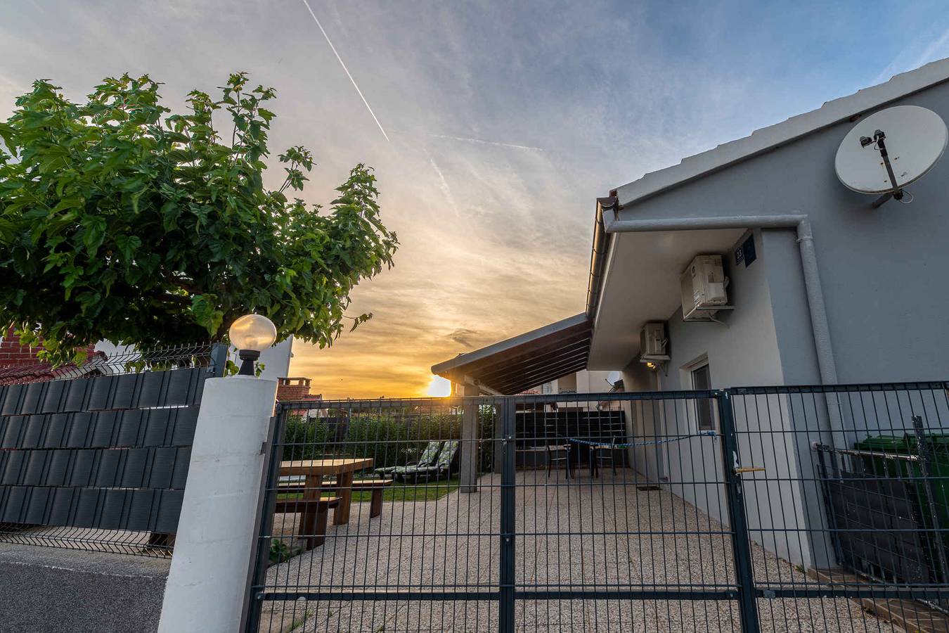Ferienhaus in ruhiger Lage, geeignet für Familien mit Kindern in Sukosan, Zadar