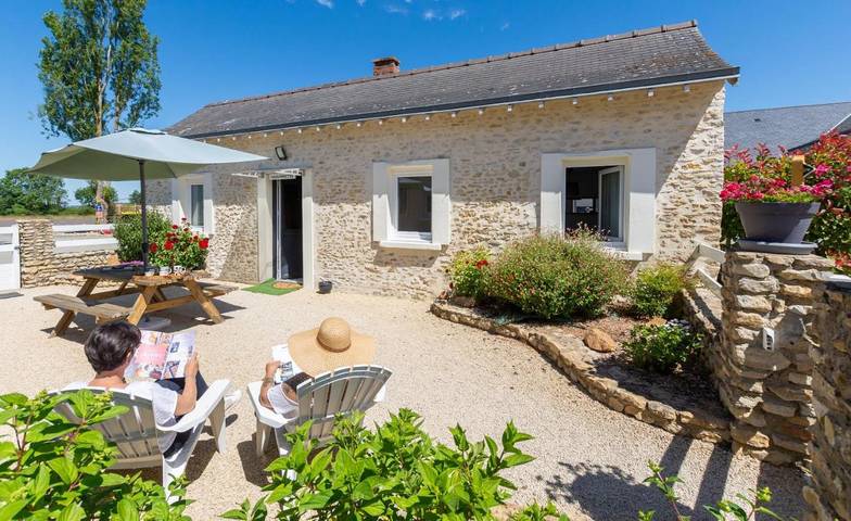 Location de vacances pour 6 personnes, avec sauna et jardin ainsi que piscine et vue à Précigné - 2