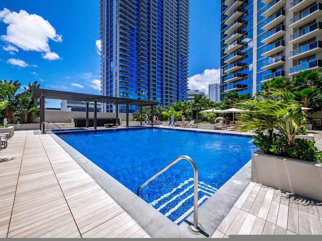 Hel lejlighed, Modern 2Br at Sky Ala Moana w/City & Mtn Views &Ac in Honolulu, Oahu
