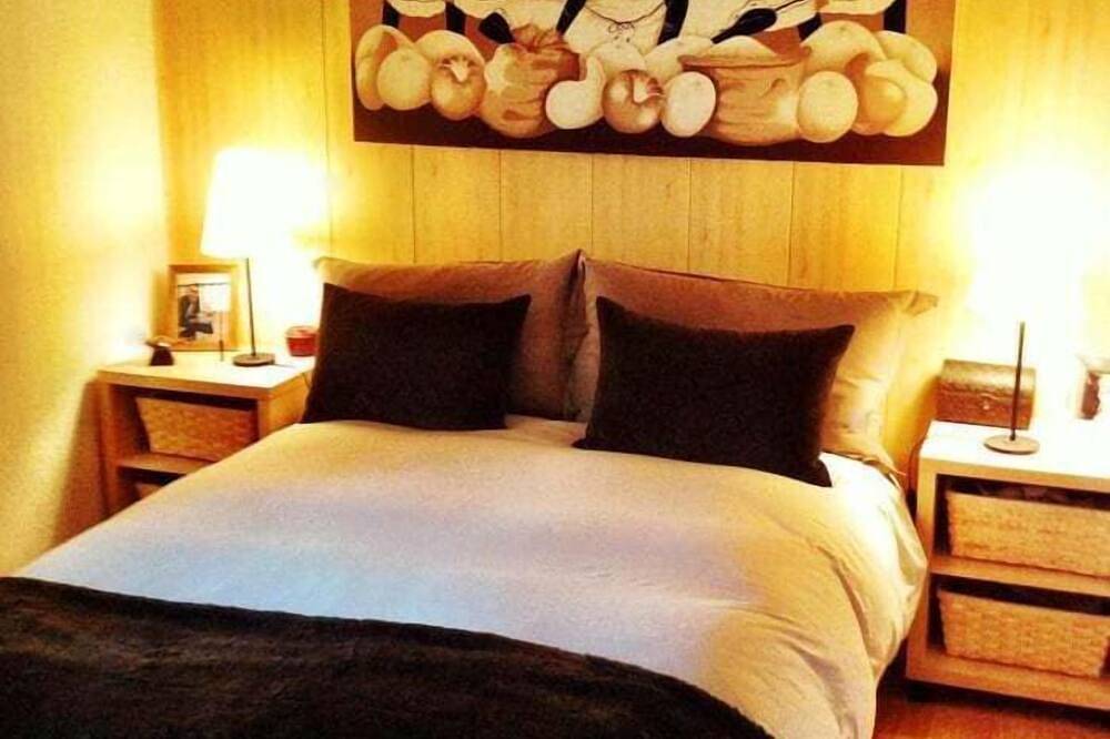 Entire apartment, Studio 2 rooms Pool, Cadí Views, Gym and Games Area in Enveitg, Prades region