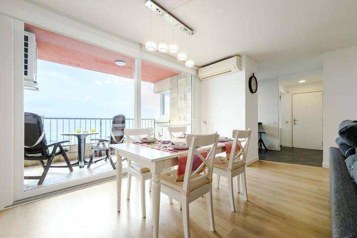 Apartamento de vacaciones para 5 personas, con vistas y balcón - 1