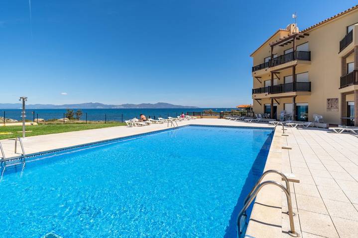 Location de vacances pour 4 personnes, avec Terrasse et Piscine dans Punta Montgo