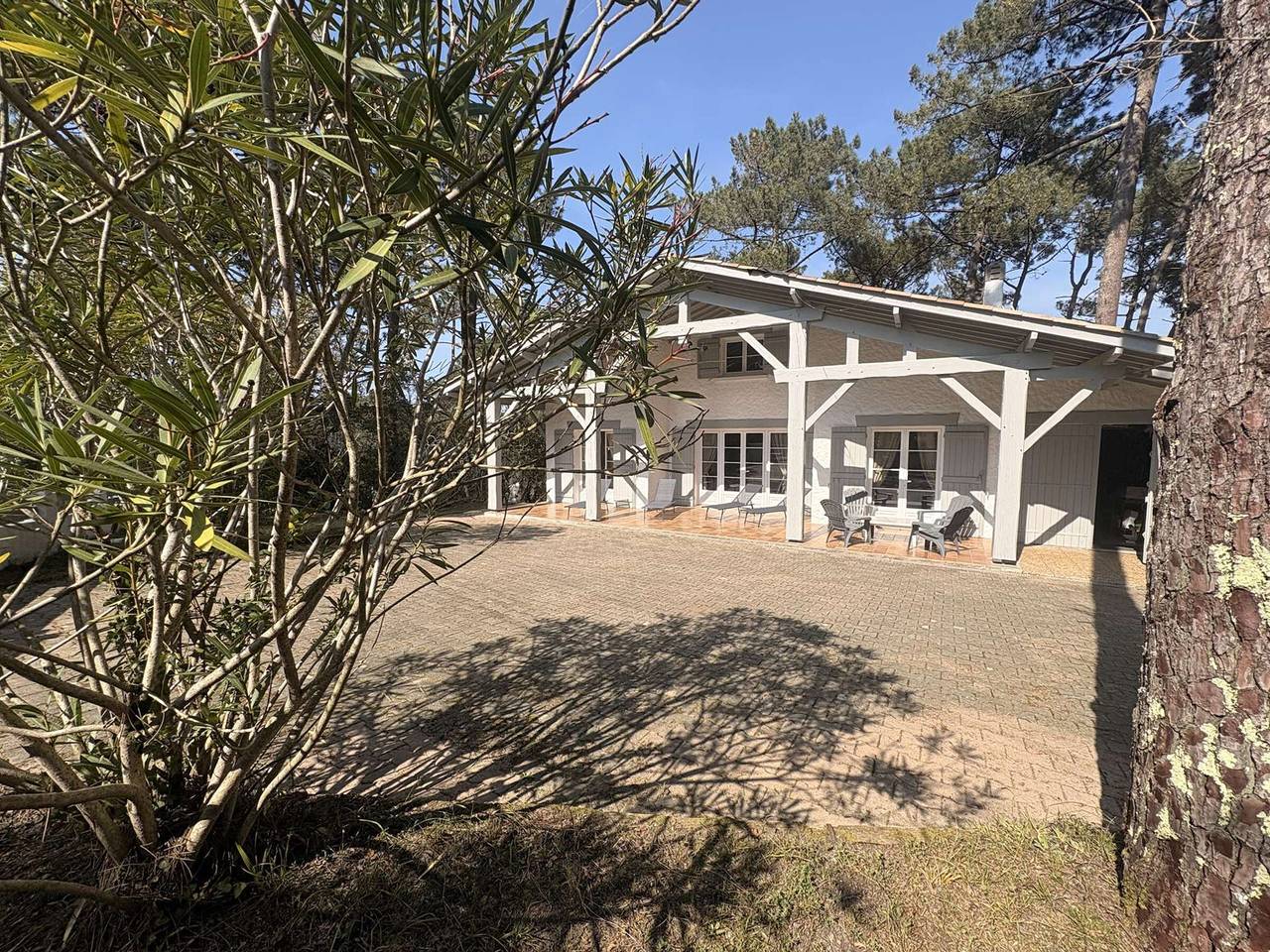 Villa in Lège-Cap-Ferret, 4 Zi., 8 Pers., eingezäunter Garten, Haustiere erlaubt in Le Canon, Lège-Cap-Ferret