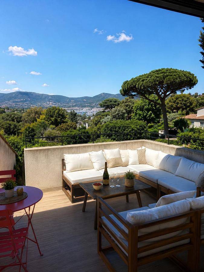Maison d’hôte pour 2 personnes, avec Balcon ainsi que Terrasse et Vue à Gassin