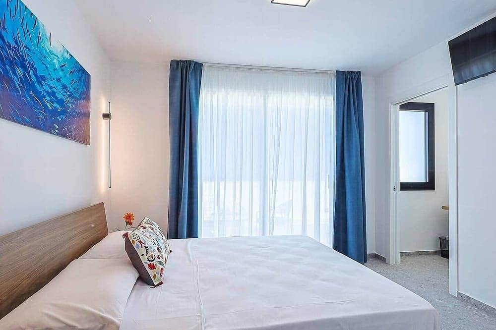 Room Castel Perollo - Camera Blu by Biddizzi Rari - Centro Storico a Sciacca in Sciacca, Provincia di Agrigento