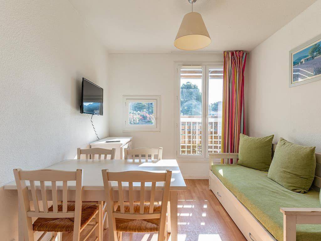 Ganze Wohnung, Ferienwohnung für 4 Personen mit Pool in La Londe-les-Maures, Toulon Region