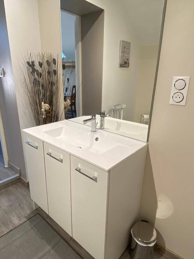 Double Room with Private Bathroom in Fontainebrux, Jura