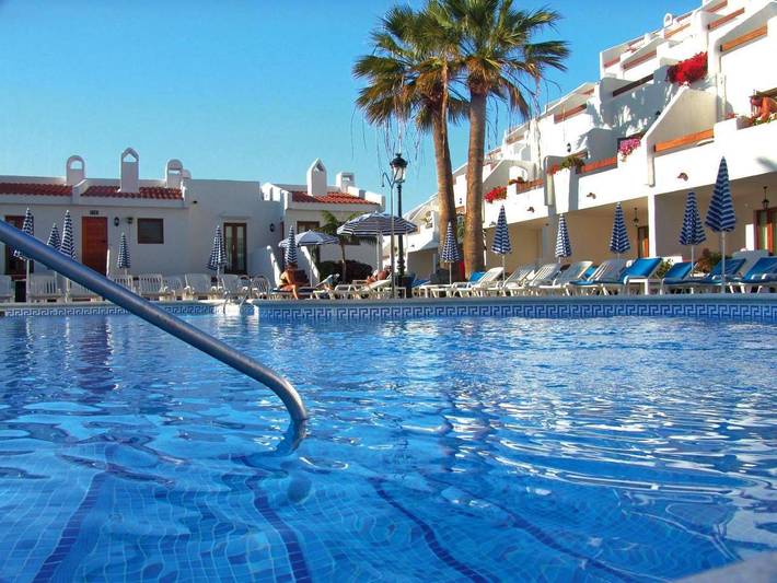 Apartahotel para 2 personas, con Balcón y Terraza además de Piscina para niños y Piscina en Los Cristianos