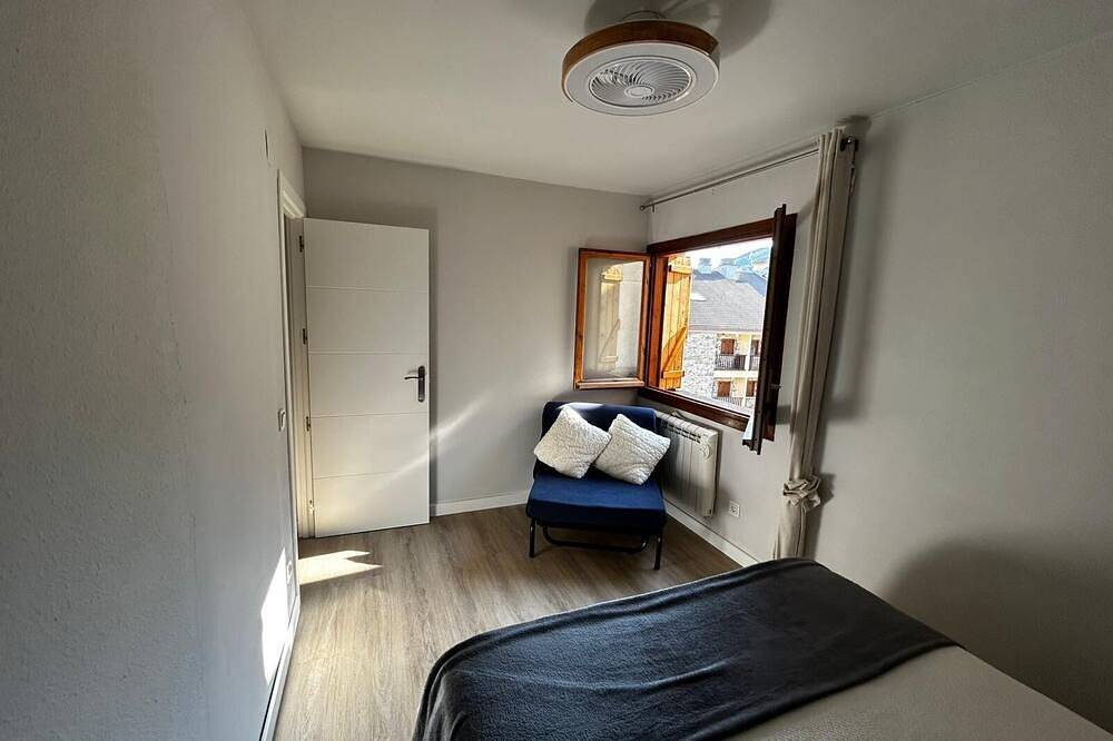Entire apartment, Home in the Pyrenees. Nature and Adventures in Villanúa, Spanish Pyrenees