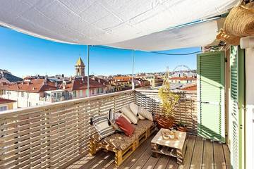Gîte pour 5 personnes, avec vue et terrasse dans Opera De Nice