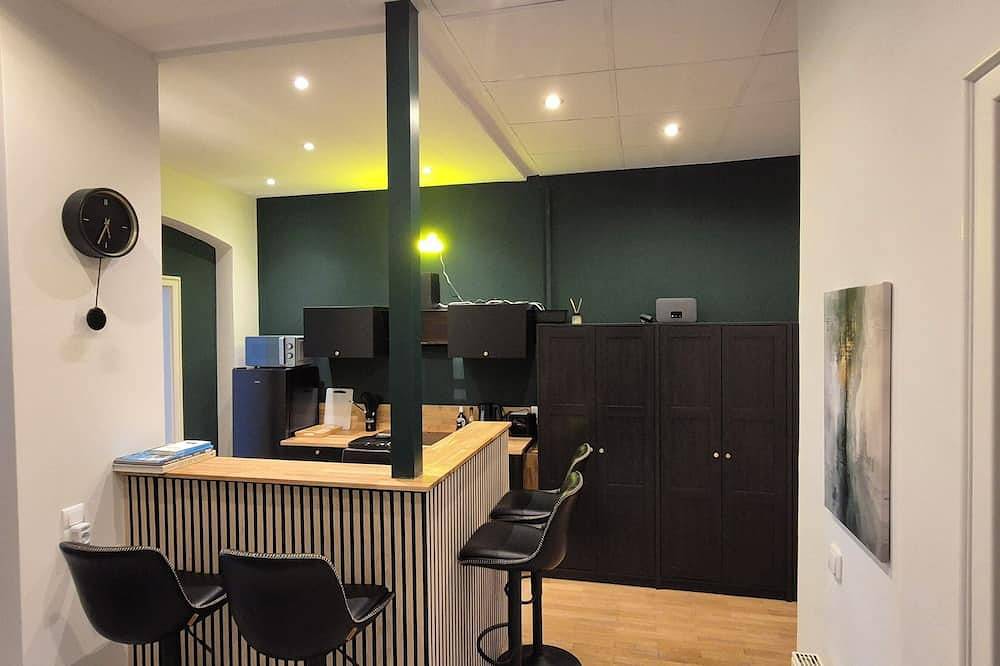 Appartamento intero, Munich Directly at the Oktoberfest for up to 13 Guests in the Apartment London in Monaco di Baviera Ludwigsvorstadt, Monaco di Baviera