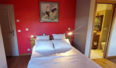 Chambre d’hôte pour 2 personnes, avec vue et terrasse ainsi que piscine et jardin à Mane