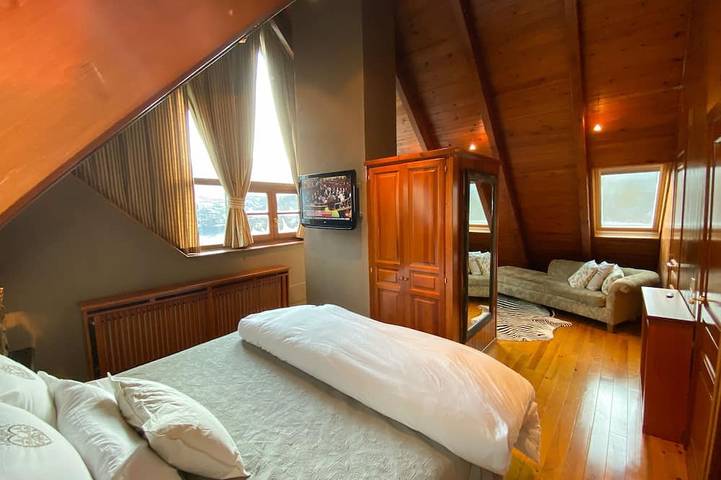 Entire apartment, Baqueira 3 room, 4 cw spectacular duplex with parking for 6-8 people in Gessa, Naut Aran