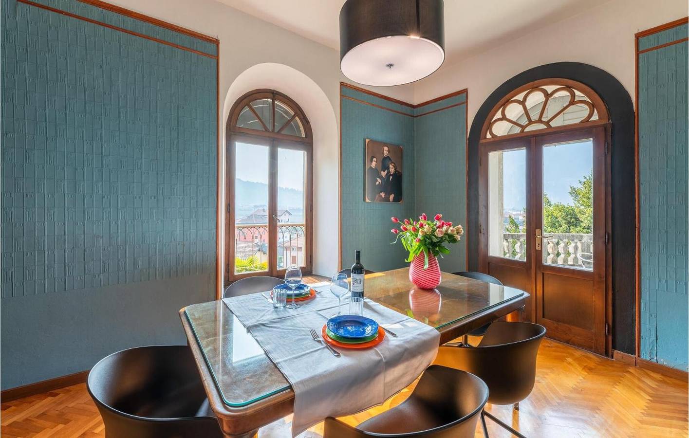 Ganze Wohnung, Historische Residenz mit Loggia und Seeblick in Riva del Garda in Riva del Garda, Gardasee-Berge