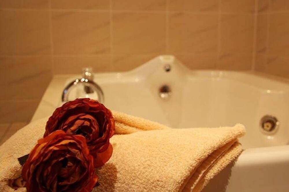 Garni Hotel Haus Salzberg - Doppelzimmer Dusche/Wc in Gemünd, Rureifel (Nordrhein-westfalen)