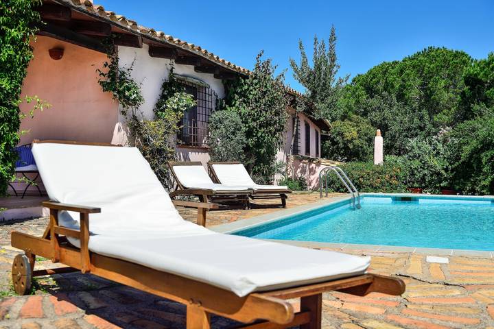 Agriturismo con piscina per 4 persone, con giardino, con animali domestici in Sardegna