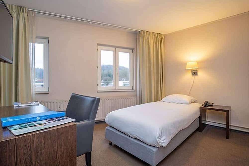 Adventure & Rest in Classic Room Close to Museum aan het Vrijthof in Valkenburg, Limburg (Niederlande)