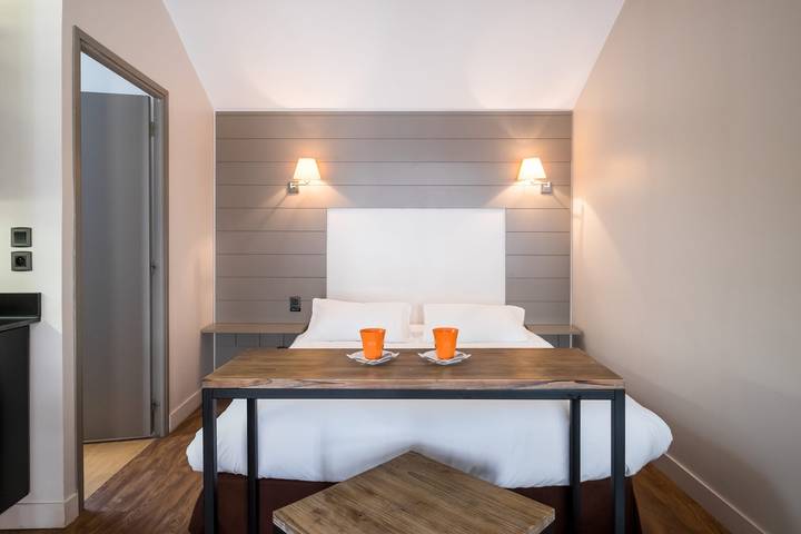 Entire studio, Beffroi - Cosy studio close to Vieux Lille - Welkeys in Lille, Lille region