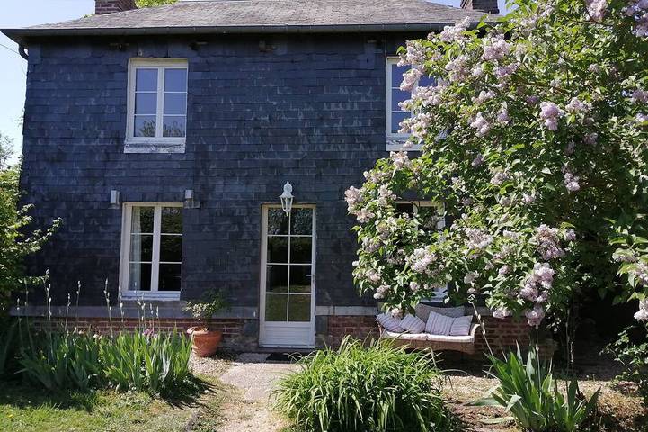 Gîte pour 4 personnes, avec jardin, animaux acceptés à Beaumont-en-Auge