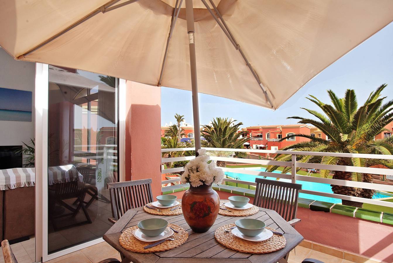 Casa de vacaciones 'Villa Florencia' con piscina compartida, terraza privada y Wi-Fi in Oasis Tamarindo, La Oliva