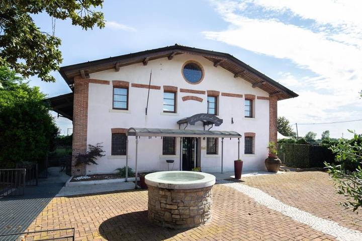 Hôtel pour 2 personnes, avec jardin, animaux acceptés à Zevio