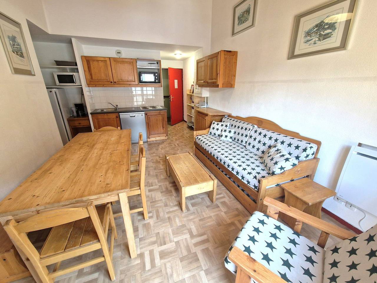 Entire apartment, Spacious 3-Room Apartment for 6/7 Near Charmasson Lift, Modane in Valfréjus, Modane