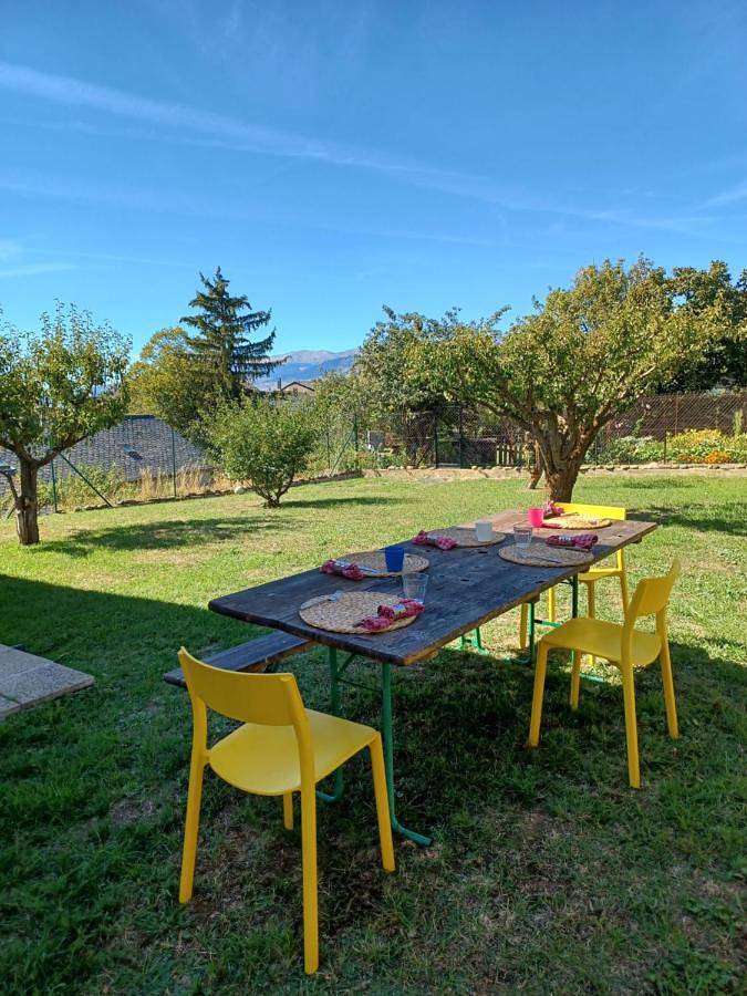 Location de vacances pour 12 personnes, avec vue et jardin à Osséja - 2