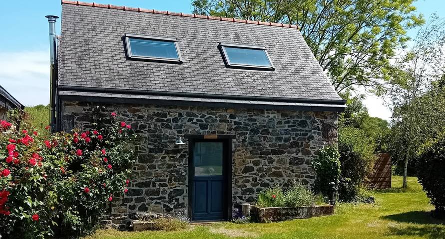 Gîte pour 6 personnes, avec terrasse et jardin