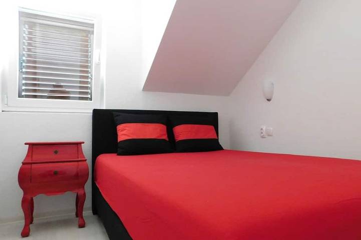 Ganze Wohnung, 3-Zimmer-Ferienwohnung mit Klima Povlja, Brac in Povlja, Brac
