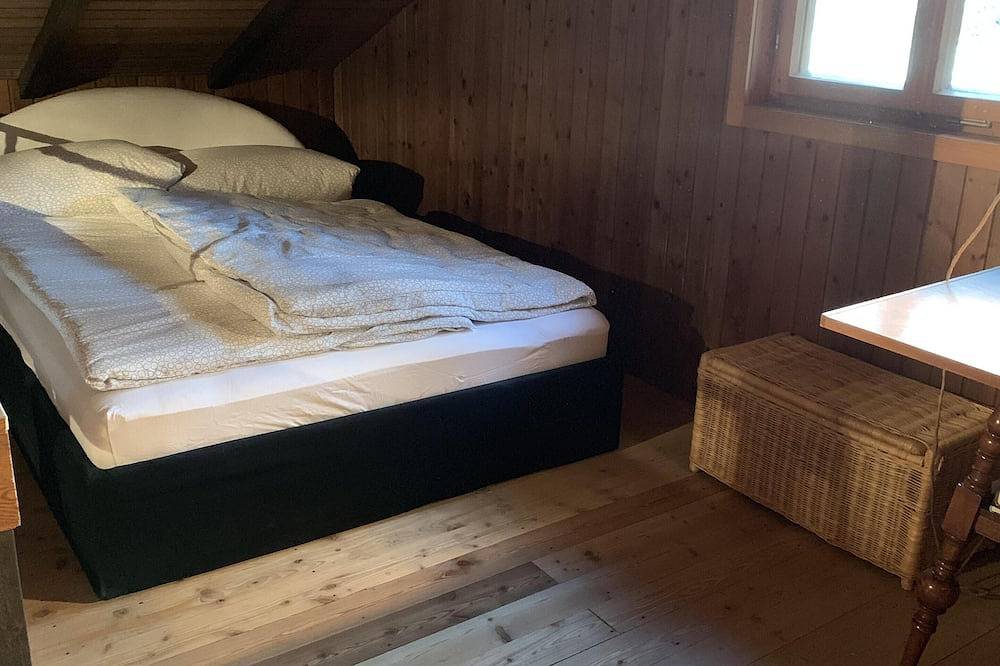 Traumhaftes Chalet am Simssee – See- und Bergblick in Oberbayern in Söchtenau, Landkreis Rosenheim